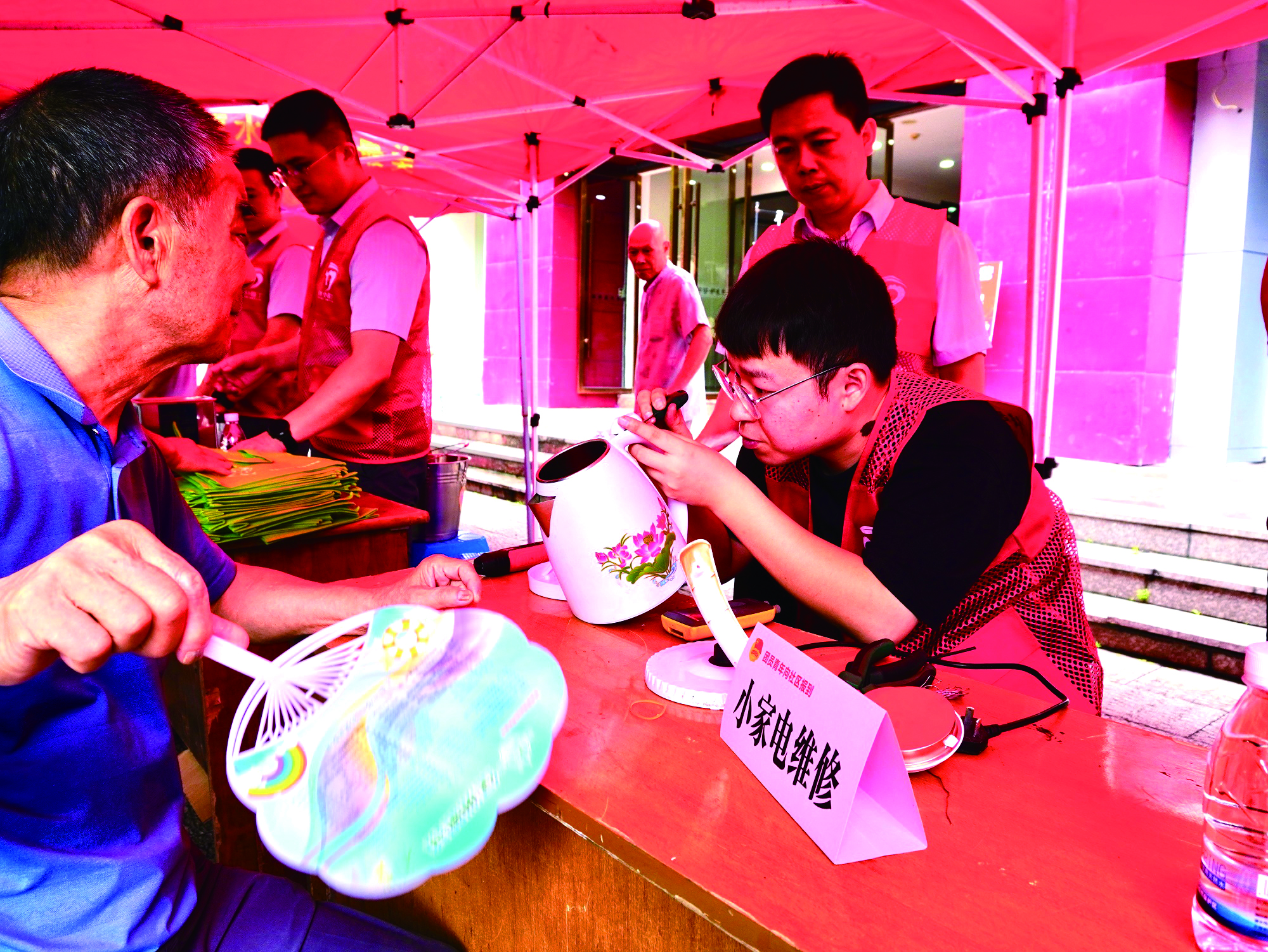 学雷锋.jpg
