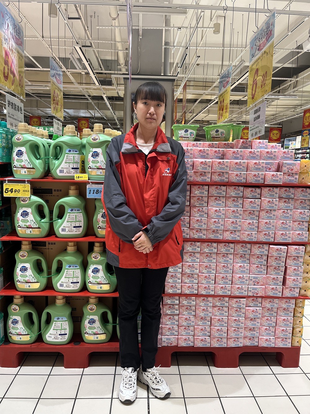 11超市经理田小颖.jpg